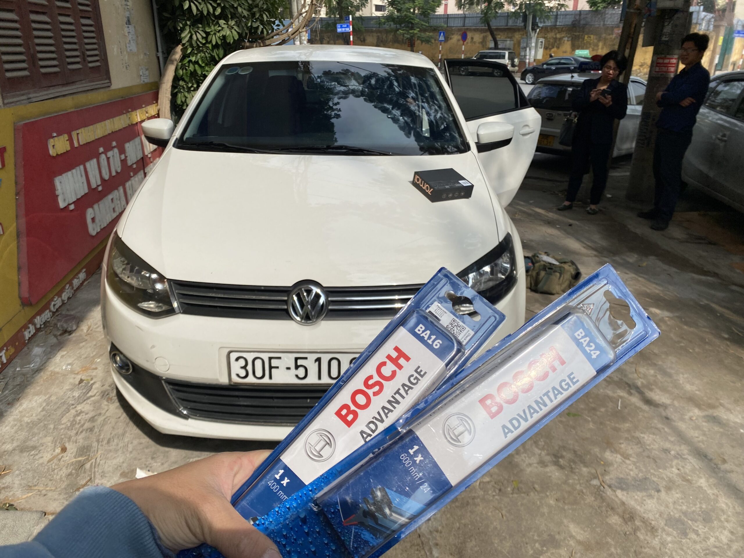 cần gạt mưa Bosch Advantage cho xe Volvo