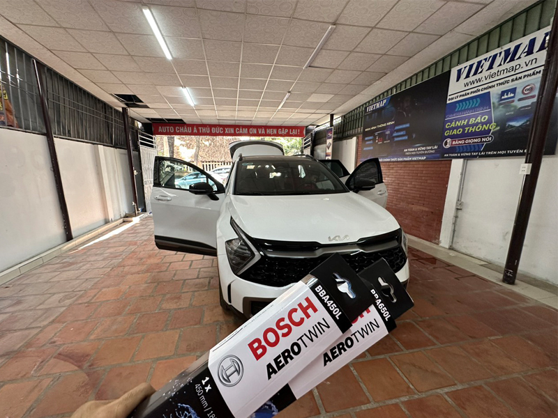 Ảnh-thực-tế-gạt-mưa-Bosch-xe-Kia-1